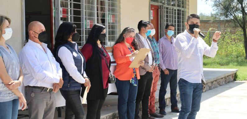 La Escondida, Loma de Veloces y San Isidro ya cuentan con cocinas escolares, Tecutli Gómez inaugura instalaciones