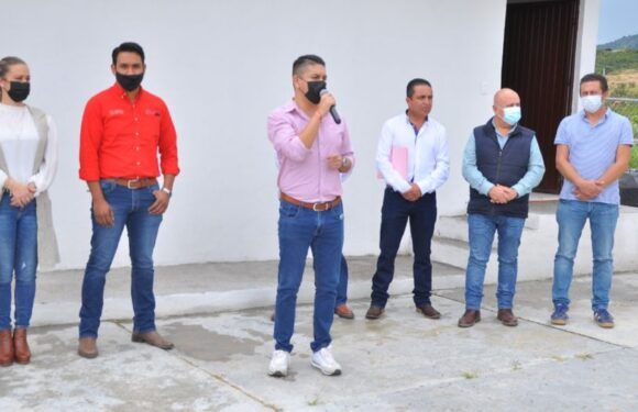 Comunidades de Comanja de Corona y Canoas ya cuentan con nuevos centros educativos, Tecutli Gómez inaugura las obras