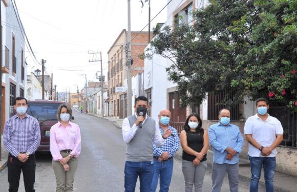 Colonia Centro ya cuenta con nueva vialidad reconstruida, Tecutli Gómez entrega la Doctor Camarena