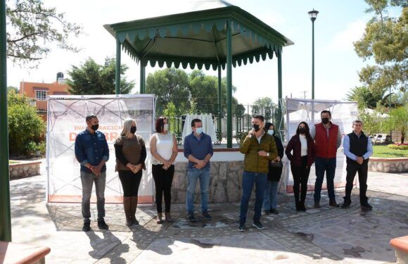 Inaugura Alcalde la nueva plaza principal en la comunidad de San Antonio Buenavista