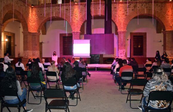 Conmemora CeMujer con conferencias Día Internacional de la Eliminación de la Violencia contra la Mujer