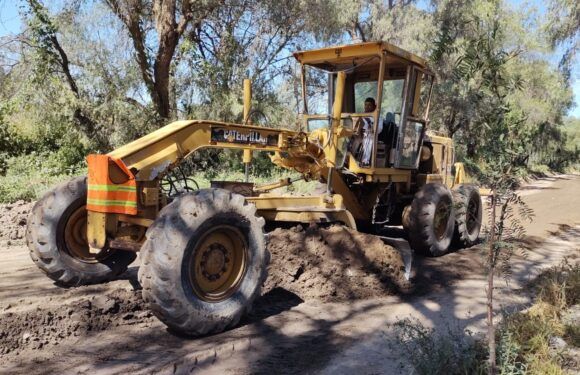 Rehabilita Módulo de  Maquinaria 12 kilómetros del  camino a Comanja  