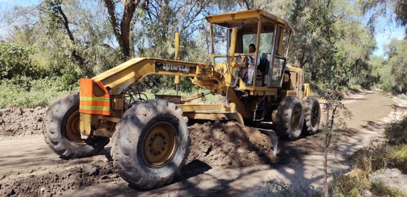 Rehabilita Módulo de  Maquinaria 12 kilómetros del  camino a Comanja  