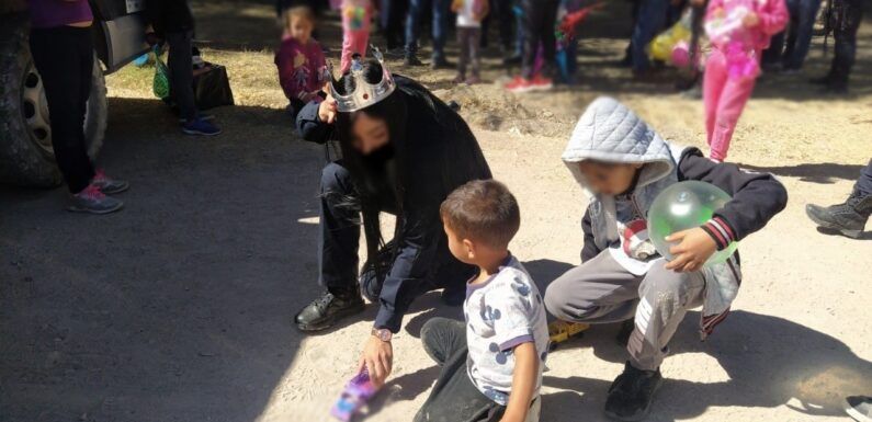 Entrega Comisaría de Seguridad Pública juguetes a niñas y niños de comunidades rurales