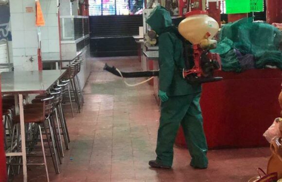 Sanitizan espacios públicos y oficinas de atención a la ciudadanía