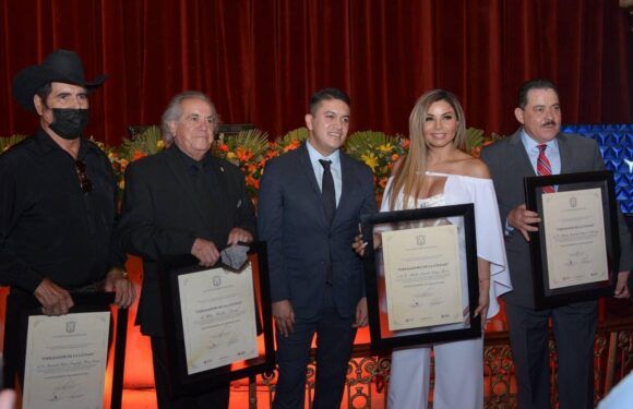 Celebra Gobierno Municipal 459 aniversario de la fundación de la ciudad