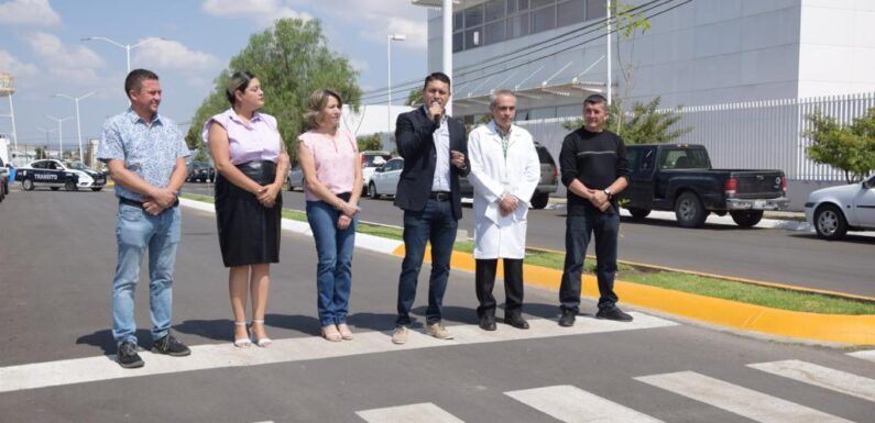 Entrega Tecutli Gómez la Av. Nuestra Señora de Guadalupe en la colonia Tepeyac totalmente rehabilitada