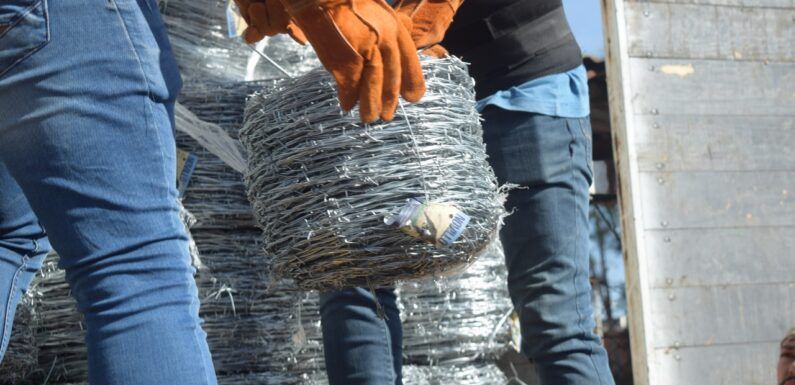Ofrece Gobierno de Lagos de Moreno rollos de alambre de púas a bajo costo