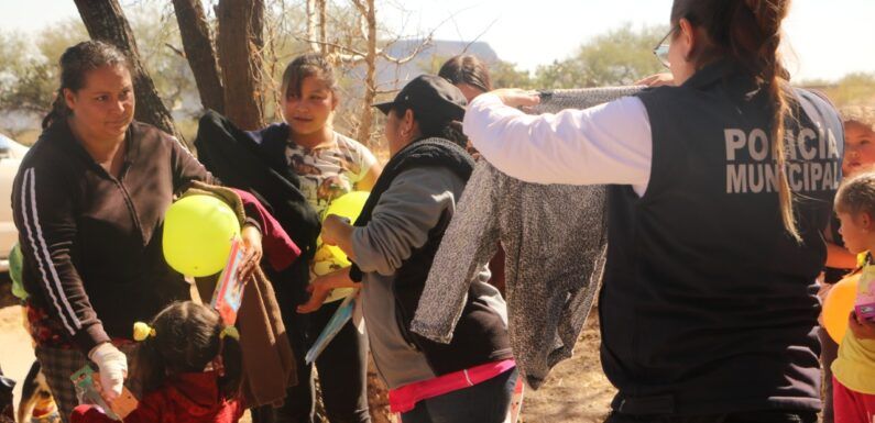 Entregan juguetes a niñas y niños de comunidades rurales a través de la campaña “Nos toca regalar”
