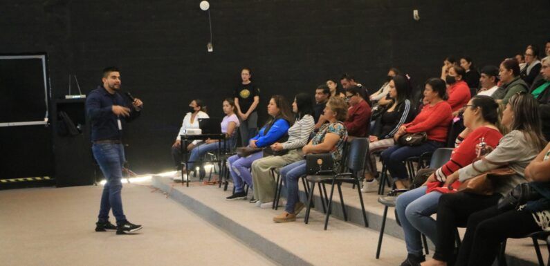Participa Prevención del Delito en programa “Escuela para padres” de la Preparatoria Regional