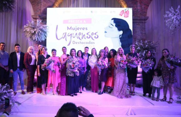 Entregan presea a Mujeres Laguenses Destacadas 2023