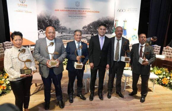 Ayuntamiento de Lagos de Moreno entrega “Premios Mi Ciudad” en Sesión Solemne