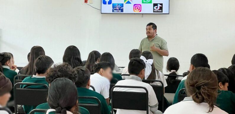 Prevención Social imparte charla a estudiantes sobre extorsión telefónica