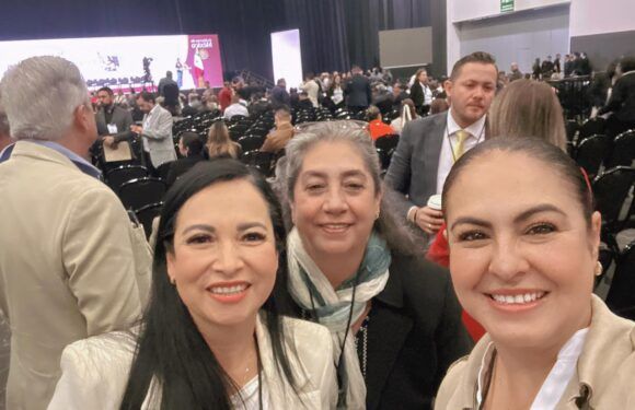 Erika Cuevas se reúne con Claudia Sheinbaum Pardo, durante el Encuentro Nacional Municipal