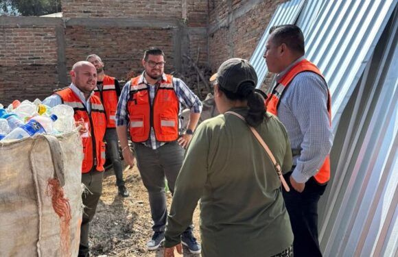 Gobierno de Lagos de Moreno apoya con materiales de construcción a familias laguenses