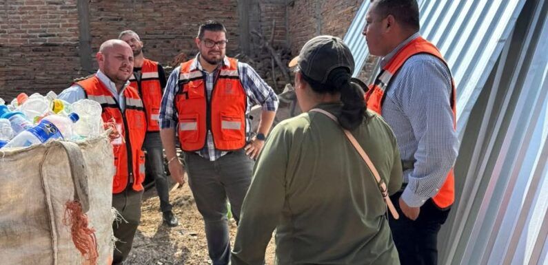 Gobierno de Lagos de Moreno apoya con materiales de construcción a familias laguenses