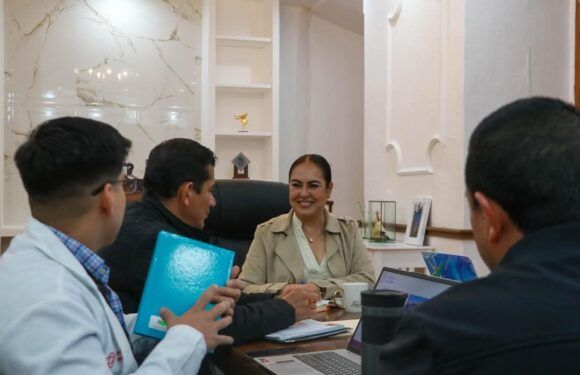Se reúne Erika Cuevas con autoridades de la Secretaria de Salud