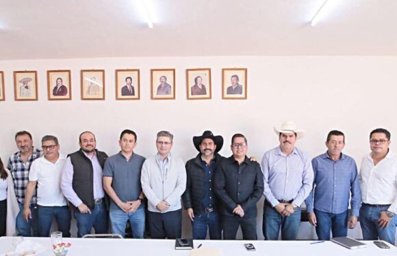 Secretario de Desarrollo Rural de Jalisco se reúne con productores de leche