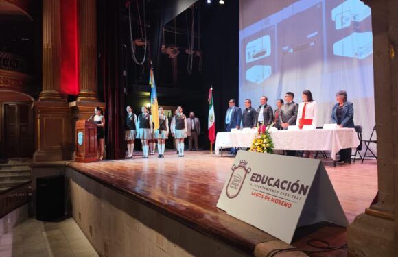 Realizan Curso de Actualización y Protocolos Cívicos para escueñas