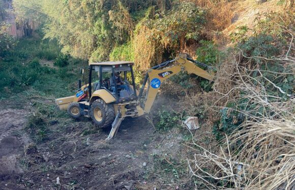 Realizan limpieza del Arroyo Bravo en Encarnación de Díaz