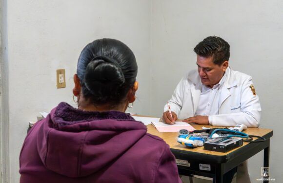 Implementa Gobierno de La Chona el programa «Médico en tu Comunidad «