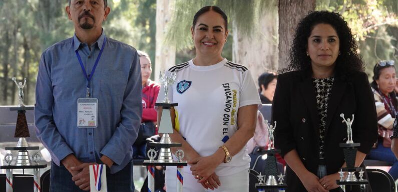 Inaugura la Alcaldesa la Convivencia Deportiva 2025 Zona Escolar #213
