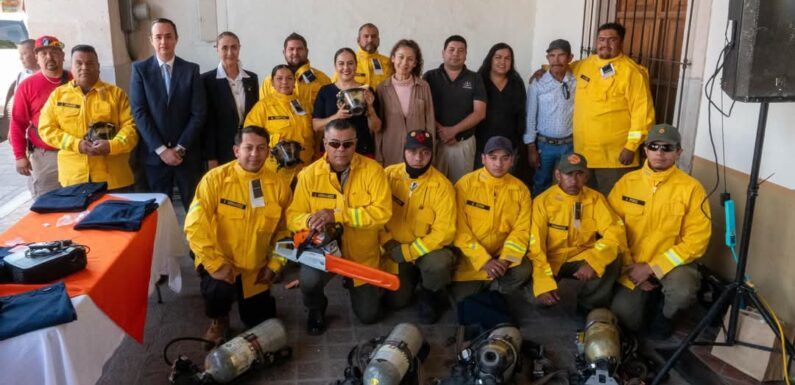 Equipan  a elementos de Protección Civil de Encarnación de Díaz