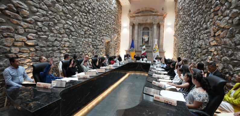 Sesiona Cabildo Infantil en Lagos de Moreno