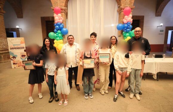 Premian a ganadores del concurso Día del Niño Emprendedor
