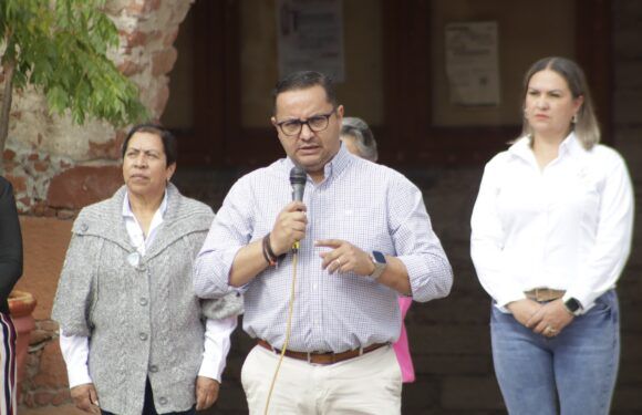 Encabeza Juan Carlos Jasso evento cívico en Ojuelos