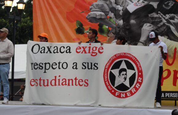 Estudiantes de la FNERRR acudirán a “la mañanera” para exigir alto a la represión