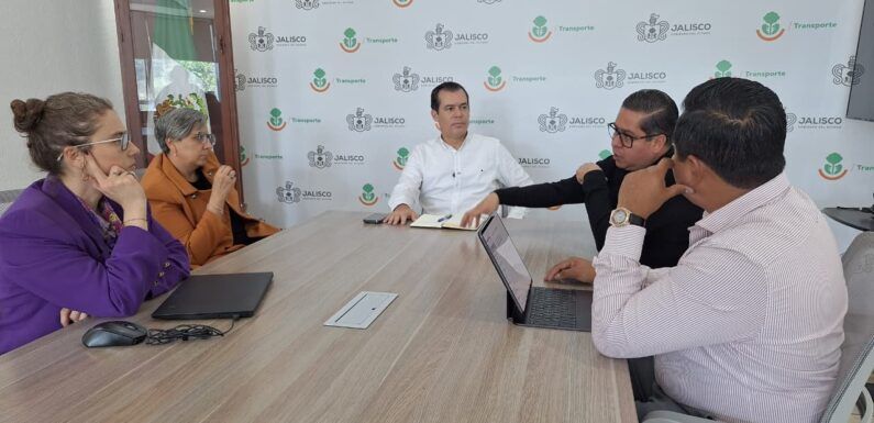 Acuerdan SETRAN y Ayuntamiento de Lagos de Moreno 5 camiones nuevos en el primer cuatrimestre del año 