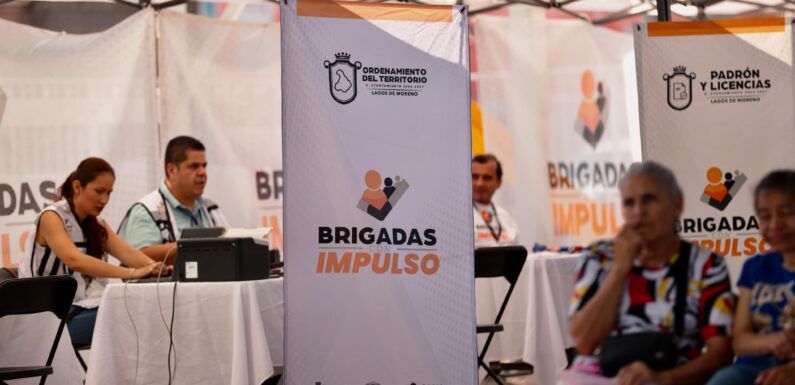 Edgar González lleva servicios y acciones integrales a El Puesto con Brigadas con Impulso