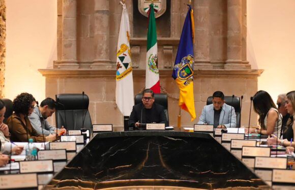 Edgar González encabeza sesión en la que el Cabildo avala reformas constitucionales y da continuidad a proyectos de infraestructura